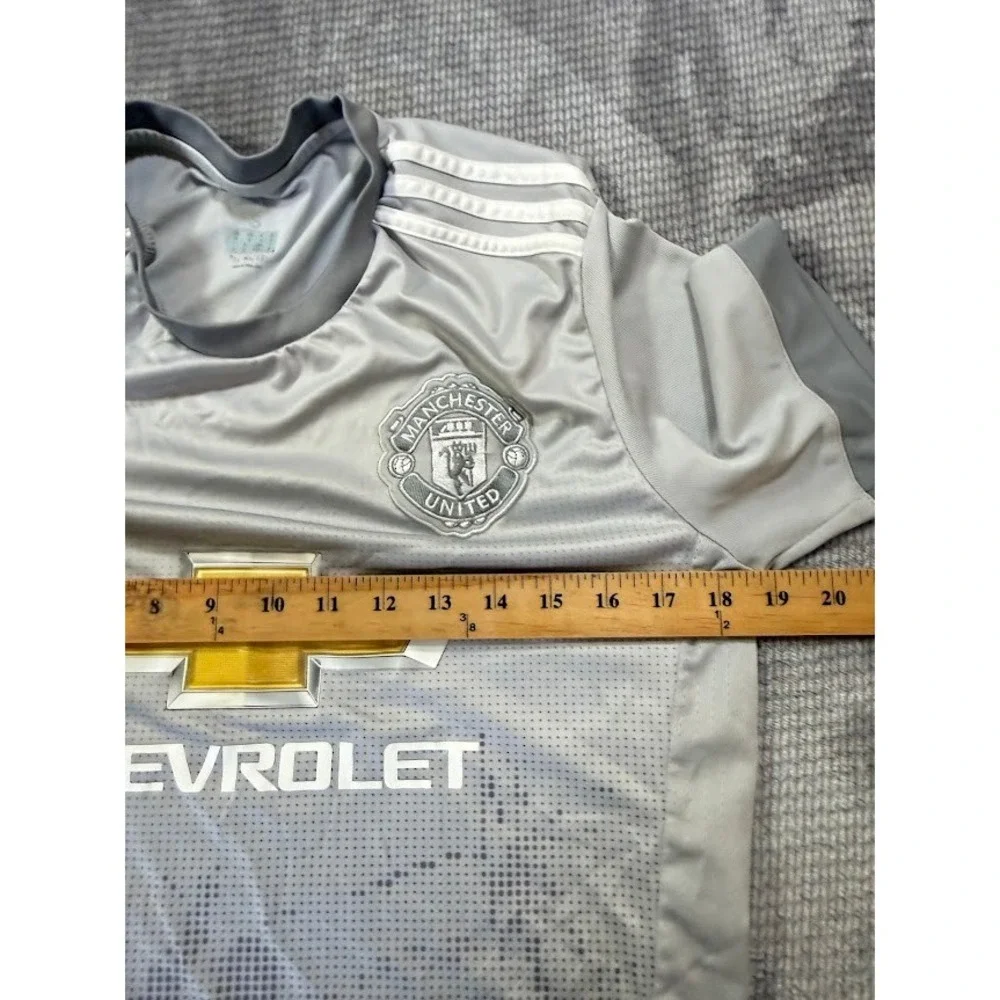 Adidas Manchester United 2017-18 Third Jersey Grey Mens S Holy Trinity Statue